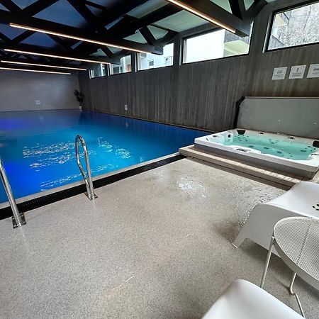 Sorlandsidyll Med Svommebasseng! Apartamento Kristiansand Exterior foto