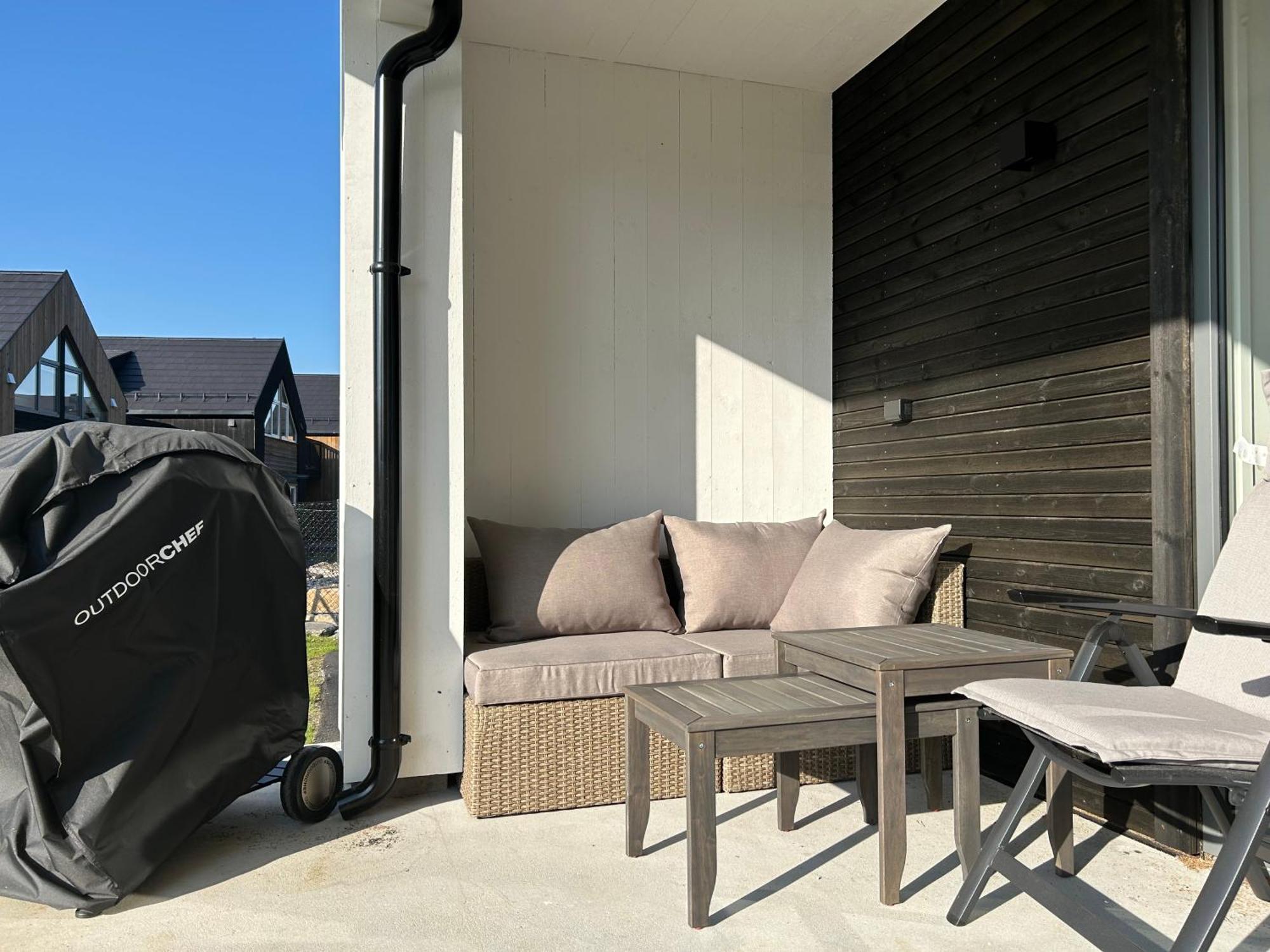 Sorlandsidyll Med Svommebasseng! Apartamento Kristiansand Exterior foto
